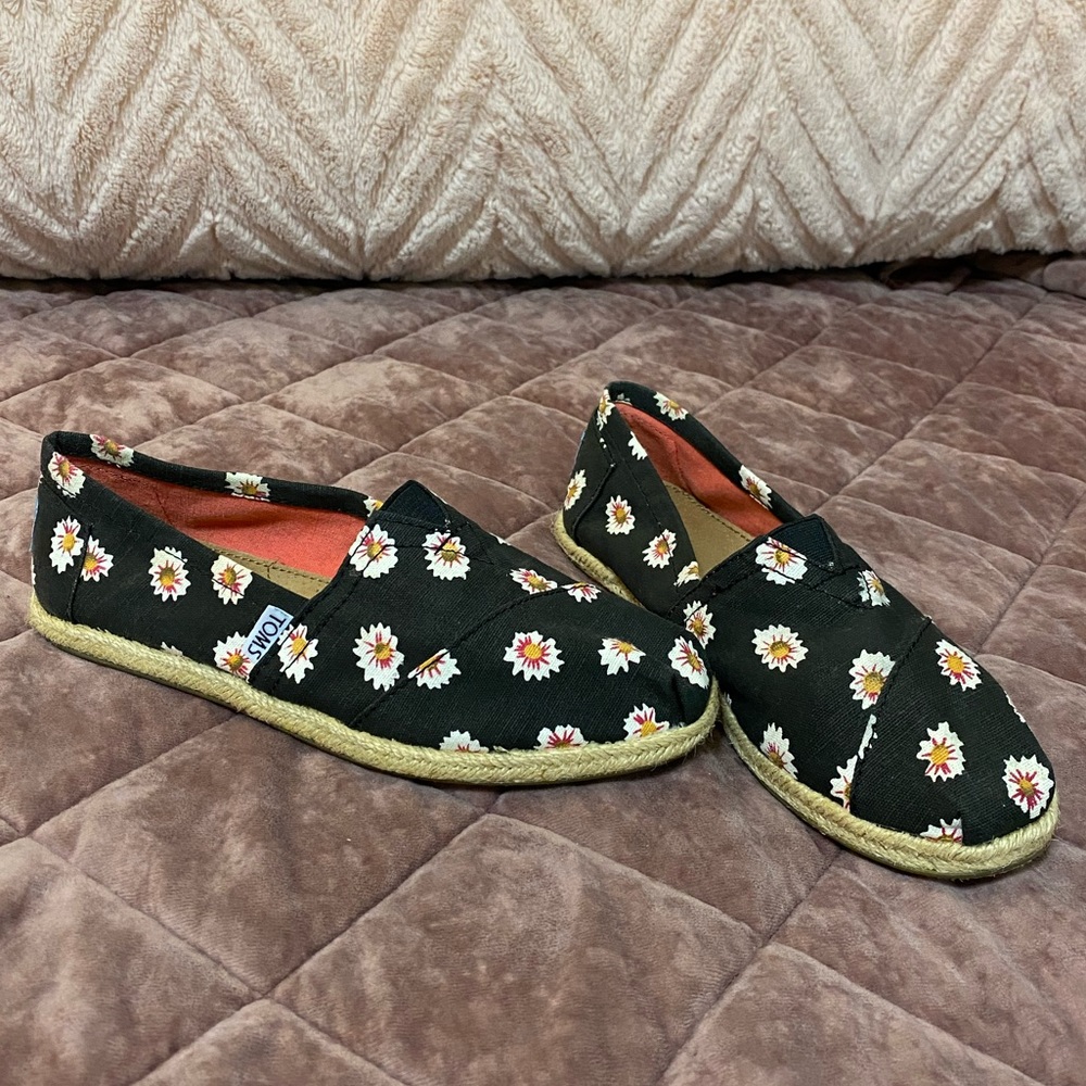 TOMS Floral Slip-On